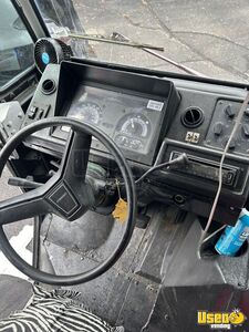 1997 Grumman Stepvan Mobile Boutique 16 Michigan Gas Engine for Sale