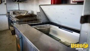 1997 Kitchen Food Truck All-purpose Food Truck Refrigerator Florida Diesel Engine for Sale