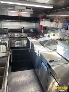 1997 M45 Kitchen Food Truck All-purpose Food Truck Air Conditioning Nevada Diesel Engine for Sale