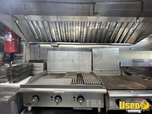 1997 Mt35 Kitchen Food Truck All-purpose Food Truck Cabinets Texas Diesel Engine for Sale