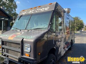 1997 Mt45 Kitchen Food Truck All-purpose Food Truck Insulated Walls California Diesel Engine for Sale