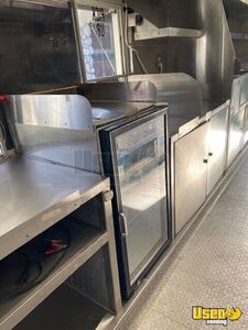 1997 Mt45 Kitchen Food Truck All-purpose Food Truck Interior Lighting California Diesel Engine for Sale