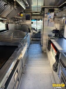 1997 Mt45 Kitchen Food Truck All-purpose Food Truck Reach-in Upright Cooler North Carolina Diesel Engine for Sale