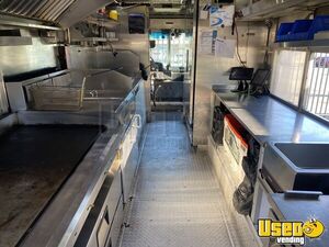 1997 Mt45 Kitchen Food Truck All-purpose Food Truck Surveillance Cameras North Carolina Diesel Engine for Sale
