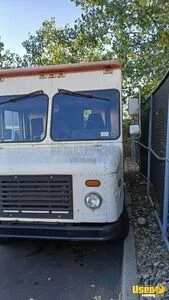 24' Freightliner MT45 Mobile Pet Grooming Truck w/ Rebuilt Engine for Sale in New Jersey!