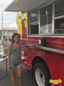 1997 Mt45 Step Van Food Truck All-purpose Food Truck Floor Drains Florida Diesel Engine for Sale