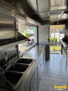1997 Mt45 Step Van Kitchen Food Truck All-purpose Food Truck Breaker Panel Florida Diesel Engine for Sale
