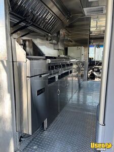 1997 Mt45 Step Van Kitchen Food Truck All-purpose Food Truck Upright Freezer Florida Diesel Engine for Sale