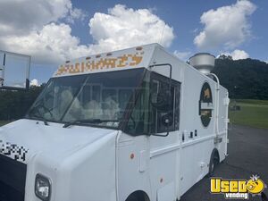 1997 P-30 All-purpose Food Truck Removable Trailer Hitch Pennsylvania Diesel Engine for Sale