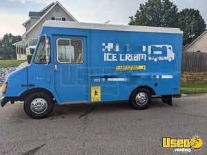 1997 P-30 Ice Cream Truck Ice Cream Truck Cabinets Virginia Gas Engine for Sale