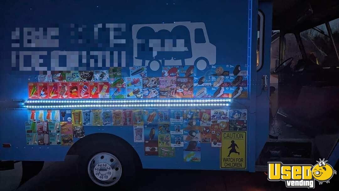 Chevrolet P30 Step Van Ice Cream Truck Mobile Dessert Unit for Sale in Virginia