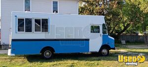 1997 P30 All Purpose Food Truck All-purpose Food Truck Michigan Gas Engine for Sale