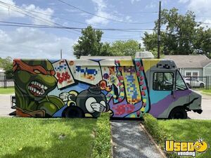 1997 P30 All-purpose Food Truck All-purpose Food Truck Texas Diesel Engine for Sale