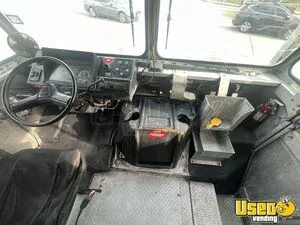1997 P30 All-purpose Food Truck Breaker Panel Texas Diesel Engine for Sale