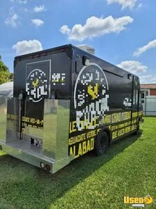 1997 P30 All-purpose Food Truck Concession Window Florida Gas Engine for Sale
