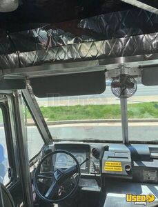 1997 P30 All-purpose Food Truck Concession Window Pennsylvania Diesel Engine for Sale