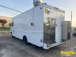 1997 P30 All-purpose Food Truck Concession Window Texas Diesel Engine for Sale