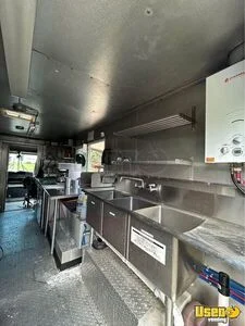 1997 P30 All-purpose Food Truck Diamond Plated Aluminum Flooring Montana for Sale