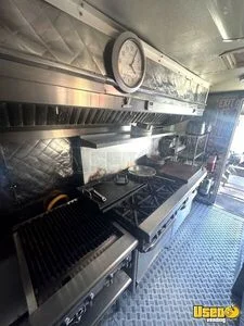 1997 P30 All-purpose Food Truck Exterior Customer Counter Delaware Gas Engine for Sale