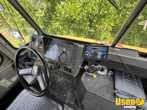 1997 P30 All-purpose Food Truck Exterior Customer Counter Michigan Gas Engine for Sale