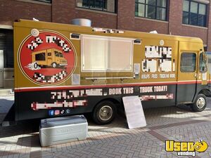1997 P30 All-purpose Food Truck Michigan Gas Engine for Sale