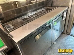 1997 P30 All-purpose Food Truck Oven Montana for Sale