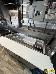 1997 P30 All-purpose Food Truck Shore Power Cord Michigan Gas Engine for Sale
