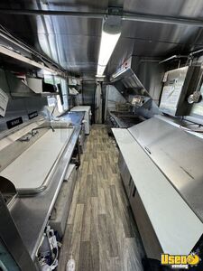 1997 P30 All-purpose Food Truck Surveillance Cameras Michigan Gas Engine for Sale