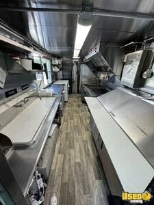 1997 P30 All-purpose Food Truck Surveillance Cameras Michigan Gas Engine for Sale