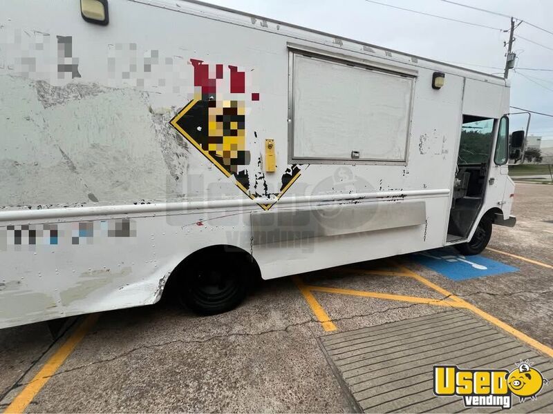 1997 P30 All-purpose Food Truck Texas Diesel Engine for Sale