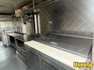 1997 P30 All-purpose Food Truck Work Table Texas Diesel Engine for Sale