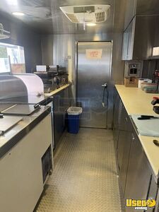 1997 P30 Bakery Food Truck Cabinets California Diesel Engine for Sale