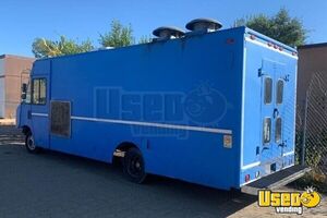 1997 P30 Food Truck All-purpose Food Truck Concession Window Colorado Gas Engine for Sale