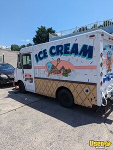 1997 P30 Ice Cream Truck Concession Window Virginia Diesel Engine for Sale