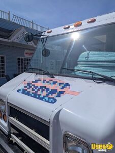 1997 P30 Ice Cream Truck Hand-washing Sink Virginia Diesel Engine for Sale