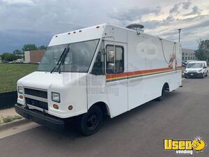 1997 P30 Kitchen Food Truck All-purpose Food Truck Stainless Steel Wall Covers Colorado for Sale