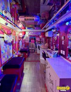 1997 P30 Mobile Hair & Nail Salon Truck Backup Camera Texas Gas Engine for Sale