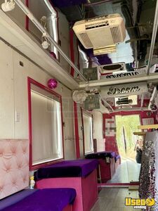 1997 P30 Mobile Hair & Nail Salon Truck Transmission - Automatic Texas Gas Engine for Sale