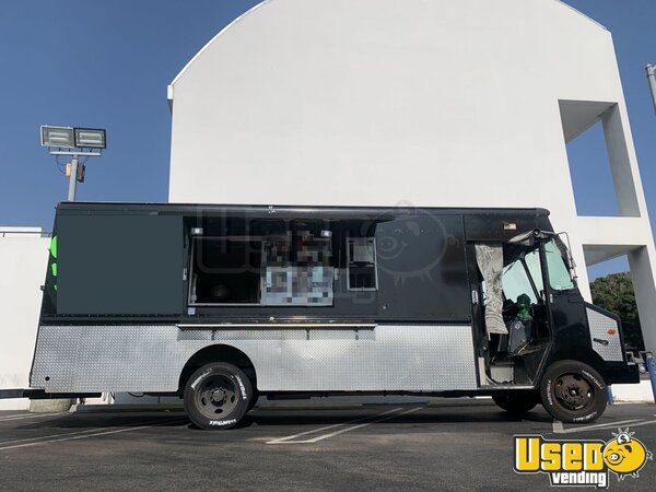 1997 P30 Step Van Kitchen Food Truck All-purpose Food Truck California Gas Engine for Sale