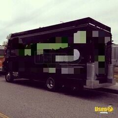 1997 P30 Step Van Kitchen Food Truck All-purpose Food Truck Concession Window North Carolina Diesel Engine for Sale