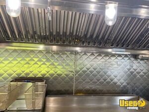 1997 P30 Step Van Kitchen Food Truck All-purpose Food Truck Exhaust Hood Massachusetts Diesel Engine for Sale