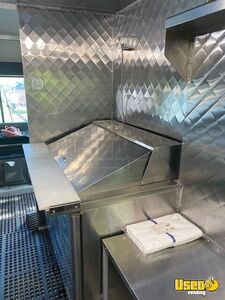 1997 P30 Step Van Kitchen Food Truck All-purpose Food Truck Fire Extinguisher Massachusetts Diesel Engine for Sale