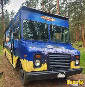 1997 P30 Step Van Kitchen Food Truck All-purpose Food Truck Insulated Walls Colorado Diesel Engine for Sale