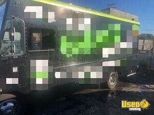 1997 P30 Step Van Kitchen Food Truck All-purpose Food Truck Insulated Walls North Carolina Diesel Engine for Sale