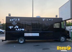 1997 P30 Step Van Kitchen Food Truck All-purpose Food Truck Maryland Gas Engine for Sale