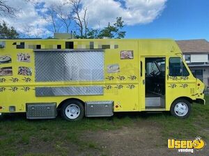 28' Chevrolet P30 Diesel Food Truck with Unused 2019 Kitchen for Sale in Massachusetts!