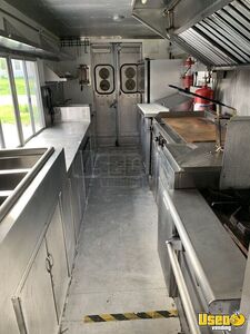 1997 P30 Step Van Kitchen Food Truck All-purpose Food Truck Oven Vermont for Sale