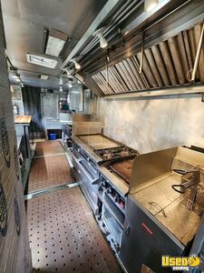 1997 P30 Step Van Kitchen Food Truck All-purpose Food Truck Prep Station Cooler Colorado Diesel Engine for Sale