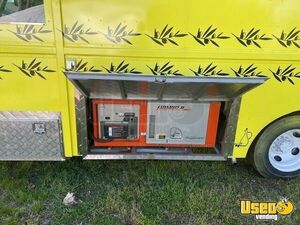 1997 P30 Step Van Kitchen Food Truck All-purpose Food Truck Propane Tank Massachusetts Diesel Engine for Sale