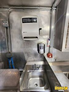 1997 P30 Step Van Kitchen Food Truck All-purpose Food Truck Transmission - Automatic Colorado Diesel Engine for Sale